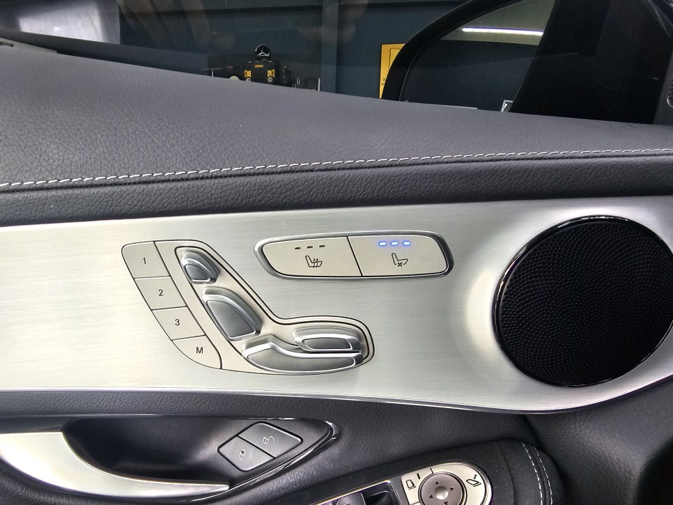 광주 벤츠 통풍시트 ] 벤츠 glc300e - 통풍시트  " 이렇게 덥고 습한데 아직도 통풍시트가 없으시다구요..?!! "