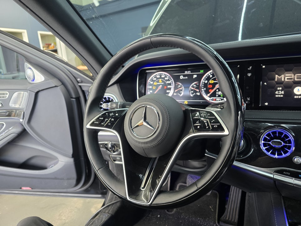 벤츠S350d - 마이바흐 우드핸들 교체