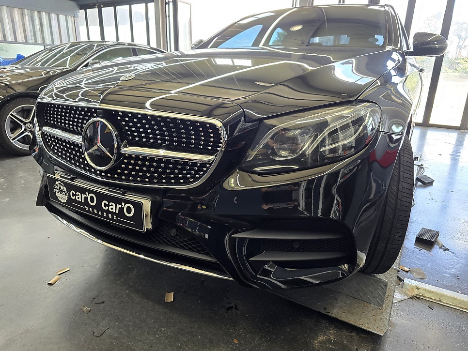 벤츠 w213 익스클루시브 -> AMG line 프론트범퍼 교체