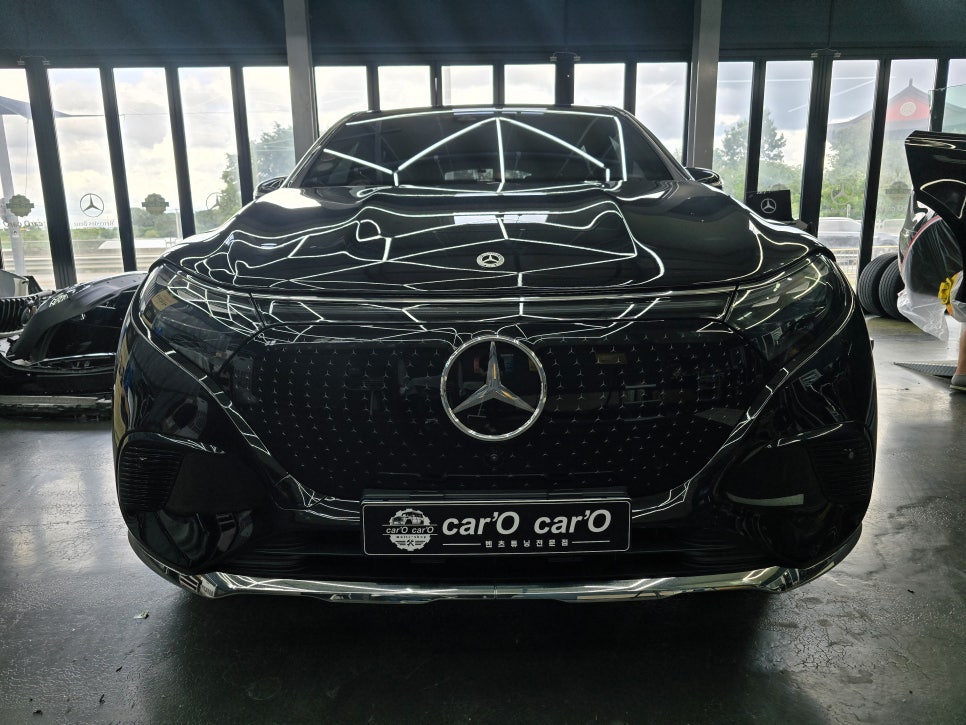 벤츠 eqs suv - 세로 그릴 " 스포티한 매력으로 변신 ! "