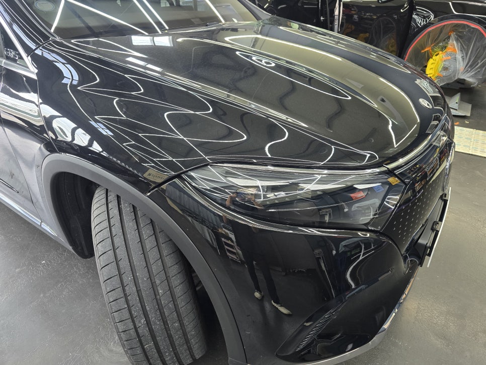 벤츠 eqs suv - 세로 그릴 " 스포티한 매력으로 변신 ! "