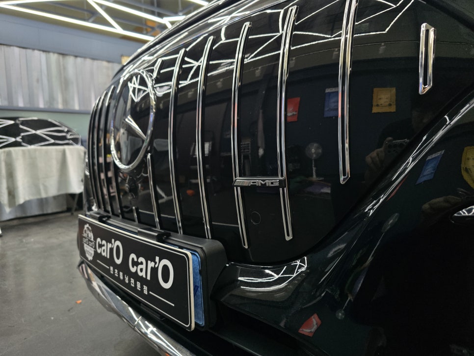 벤츠 eqs suv - 세로 그릴 " 스포티한 매력으로 변신 ! "