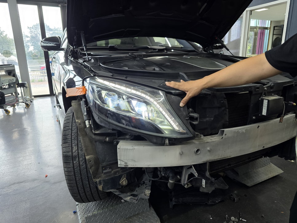 벤츠 w222 s350d - 라이트불량, 서비서센터 대기 3달!! 수리x 카오카오방문