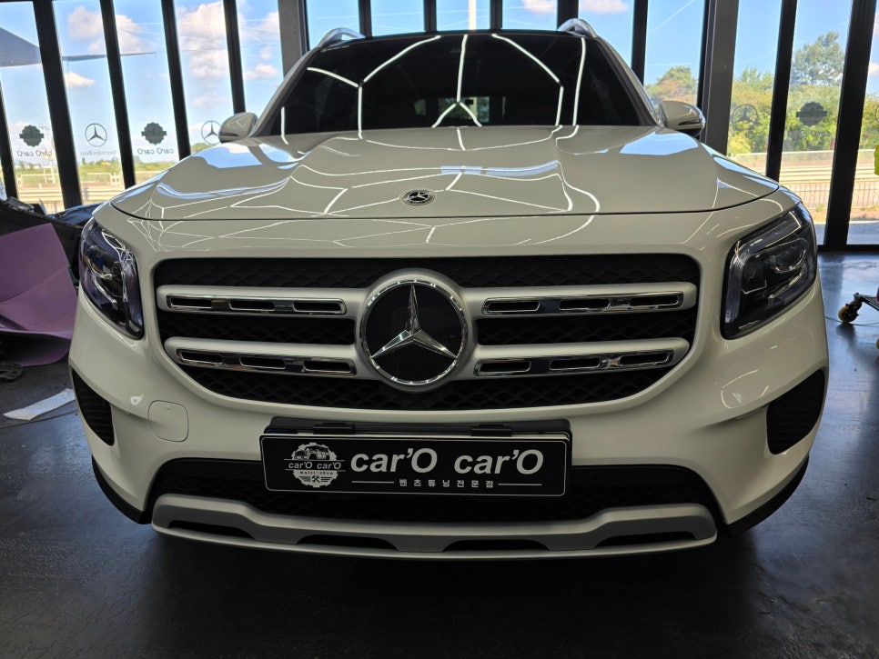 벤츠 glb200d - 세로그릴, 사이드스텝 " 외관 분위기 전환 ~ "