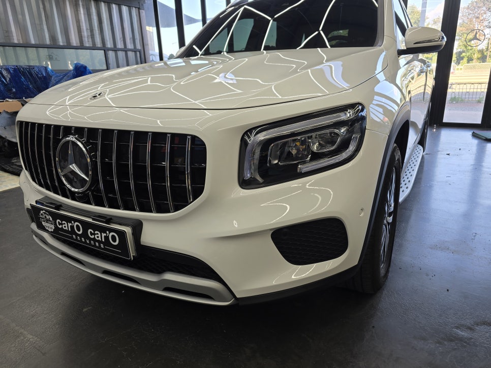 벤츠 glb200d - 세로그릴, 사이드스텝 " 외관 분위기 전환 ~ "