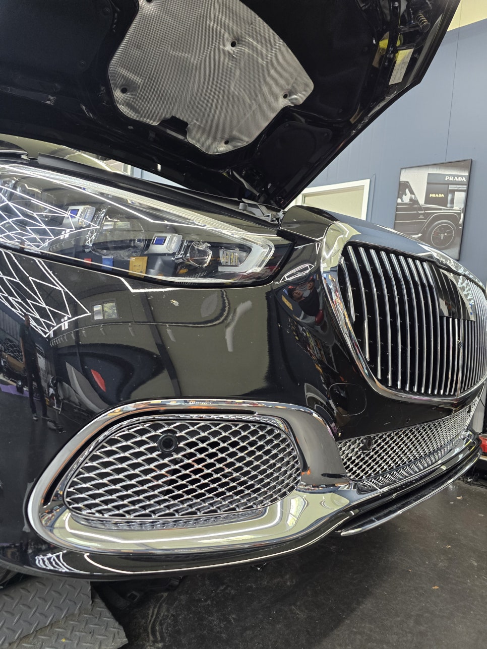 벤츠 w223 S580 마이바흐 - s680 하단크롬 그릴 시공 " 크롬이 주는 고급스러움을 느껴보세요 "
