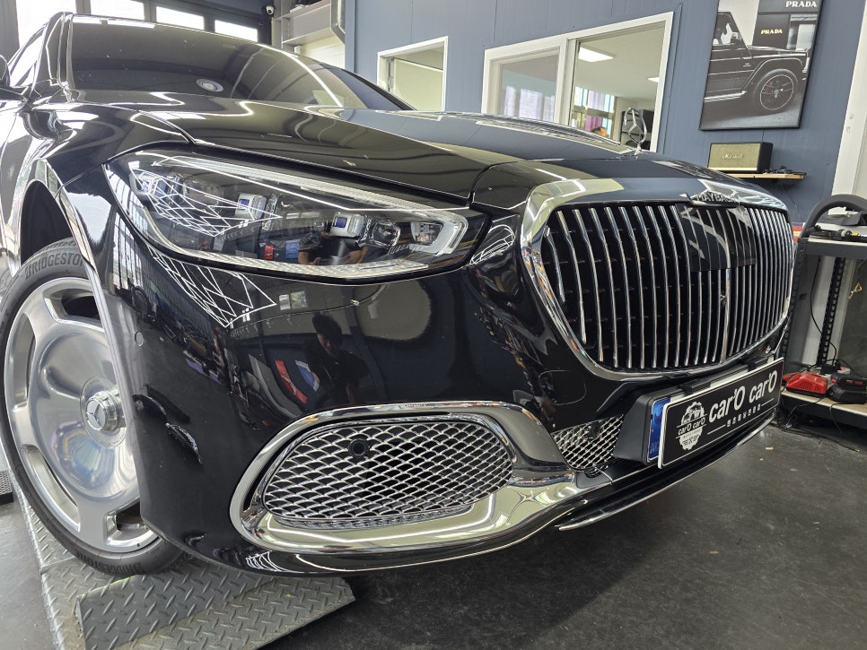 벤츠 w223 S580 마이바흐 - s680 하단크롬 그릴 시공 " 크롬이 주는 고급스러움을 느껴보세요 "