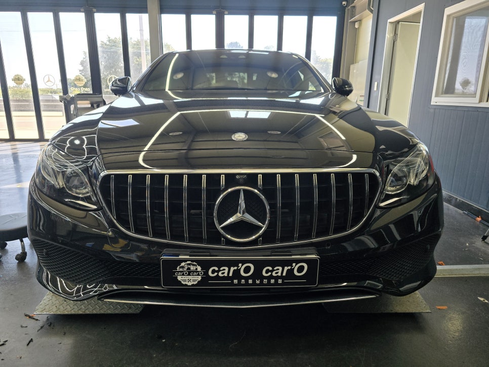 벤츠 e300 아방가르드 - 익스클루시브로 환골탈태