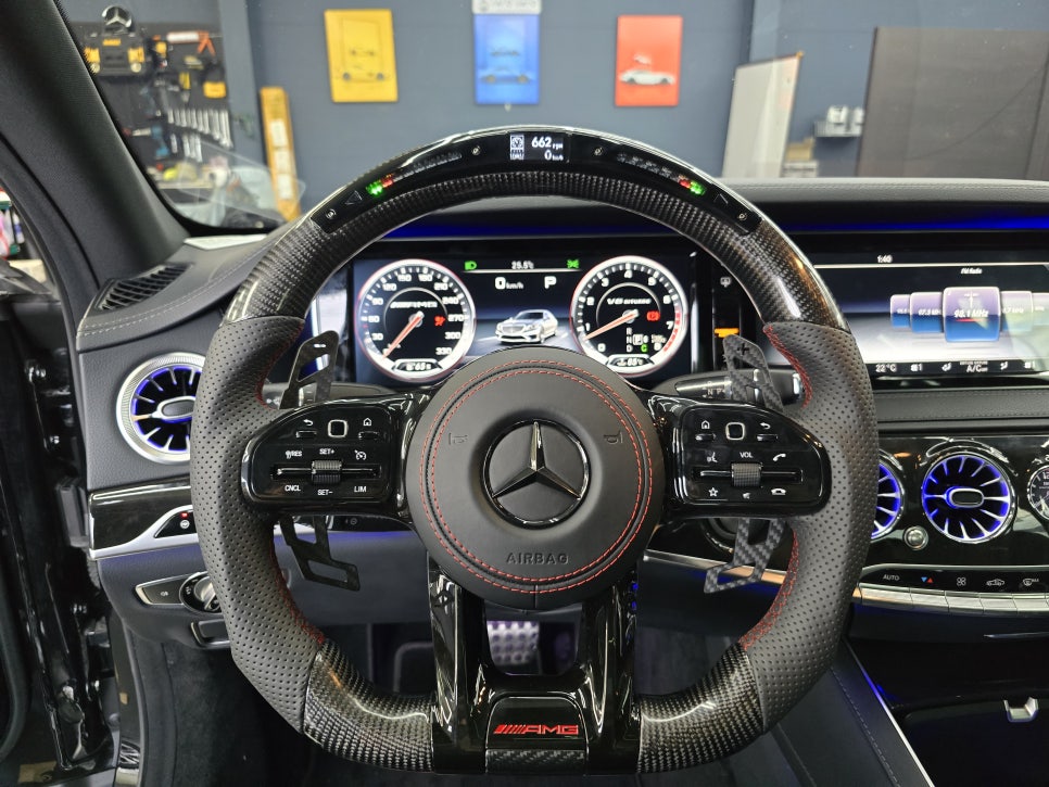 벤츠 s63amg - 송풍구 엠비언트, AMG 핸들, m2c-200a+, 리어 모니터 연동 " 여기서 포인트 !! LED 퍼포먼스 핸들 !! "