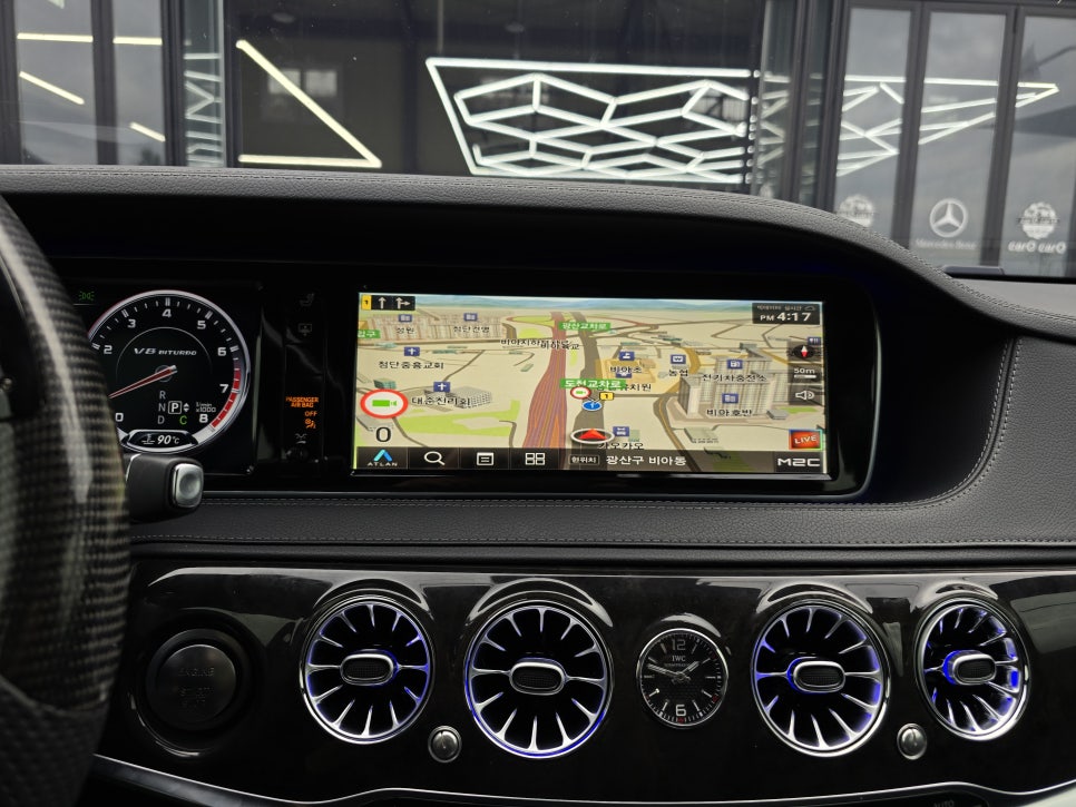 벤츠 s63amg - 송풍구 엠비언트, AMG 핸들, m2c-200a+, 리어 모니터 연동 " 여기서 포인트 !! LED 퍼포먼스 핸들 !! "