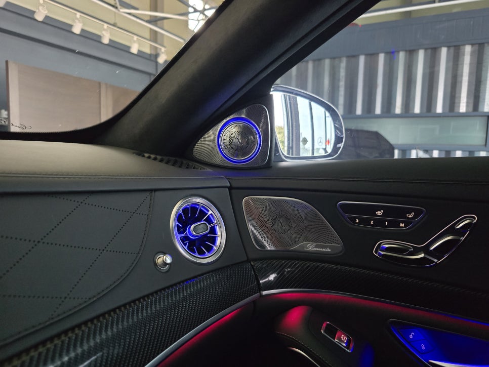 광주 벤츠 엠비언트 맛집 ] 벤츠 S63amg - 송풍구 엠비언트 & 3d 부메스터 콤비