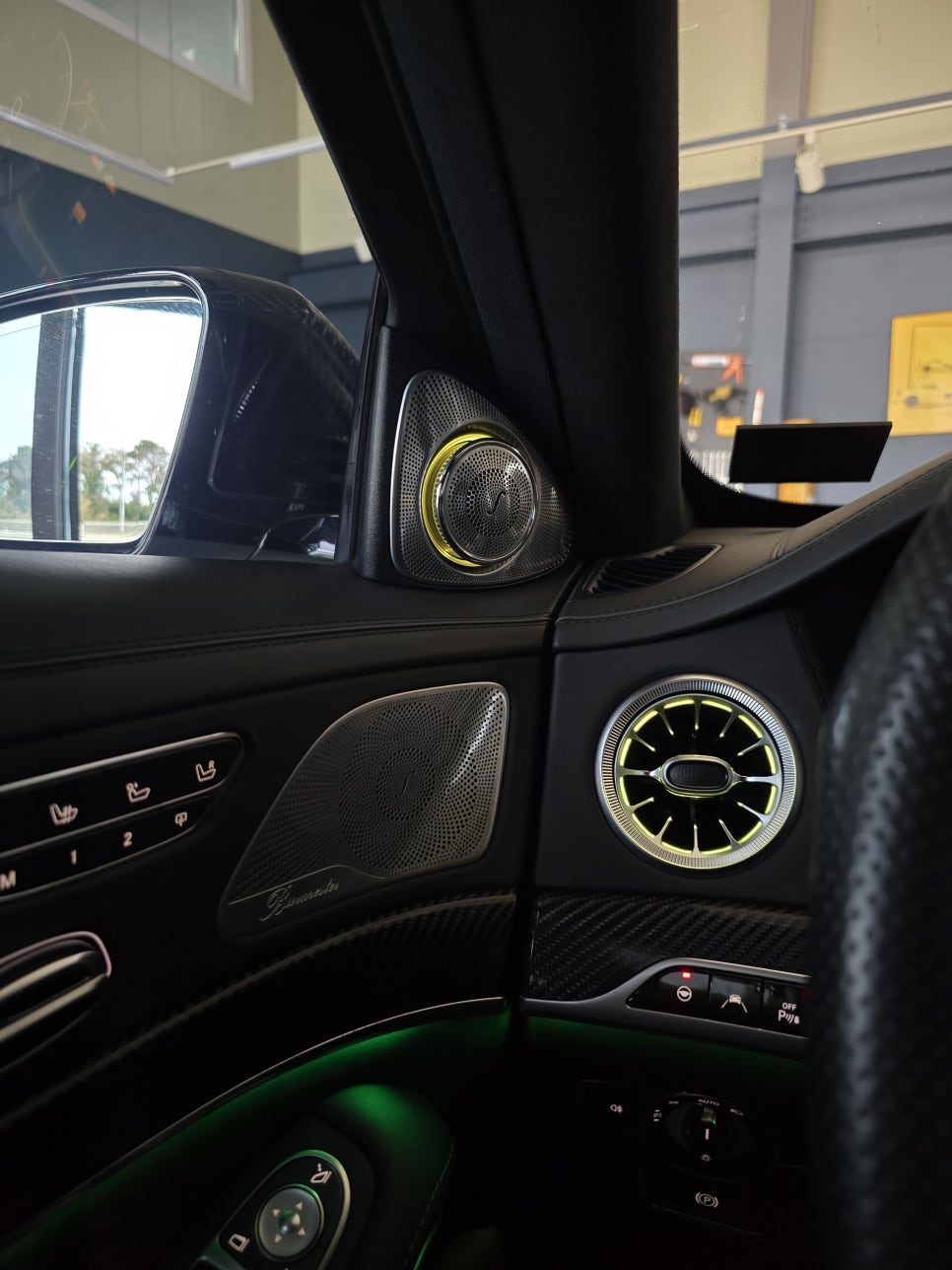 광주 벤츠 엠비언트 맛집 ] 벤츠 S63amg - 송풍구 엠비언트 & 3d 부메스터 콤비