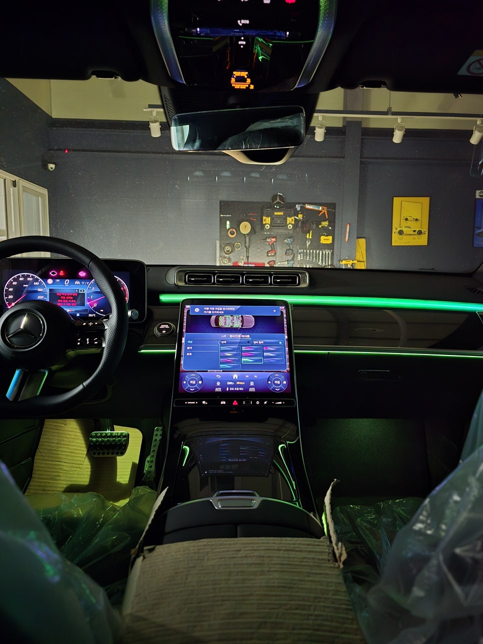 벤츠 w223 s500 - 액티브 엠비언트!! " 컬러감 가득한 드라이빙을 위한 선택 !! "