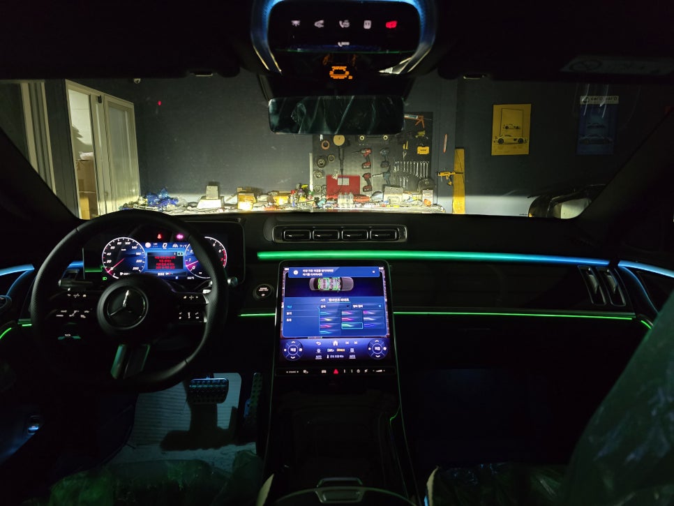 벤츠 w223 s500 - 액티브 엠비언트!! " 컬러감 가득한 드라이빙을 위한 선택 !! "