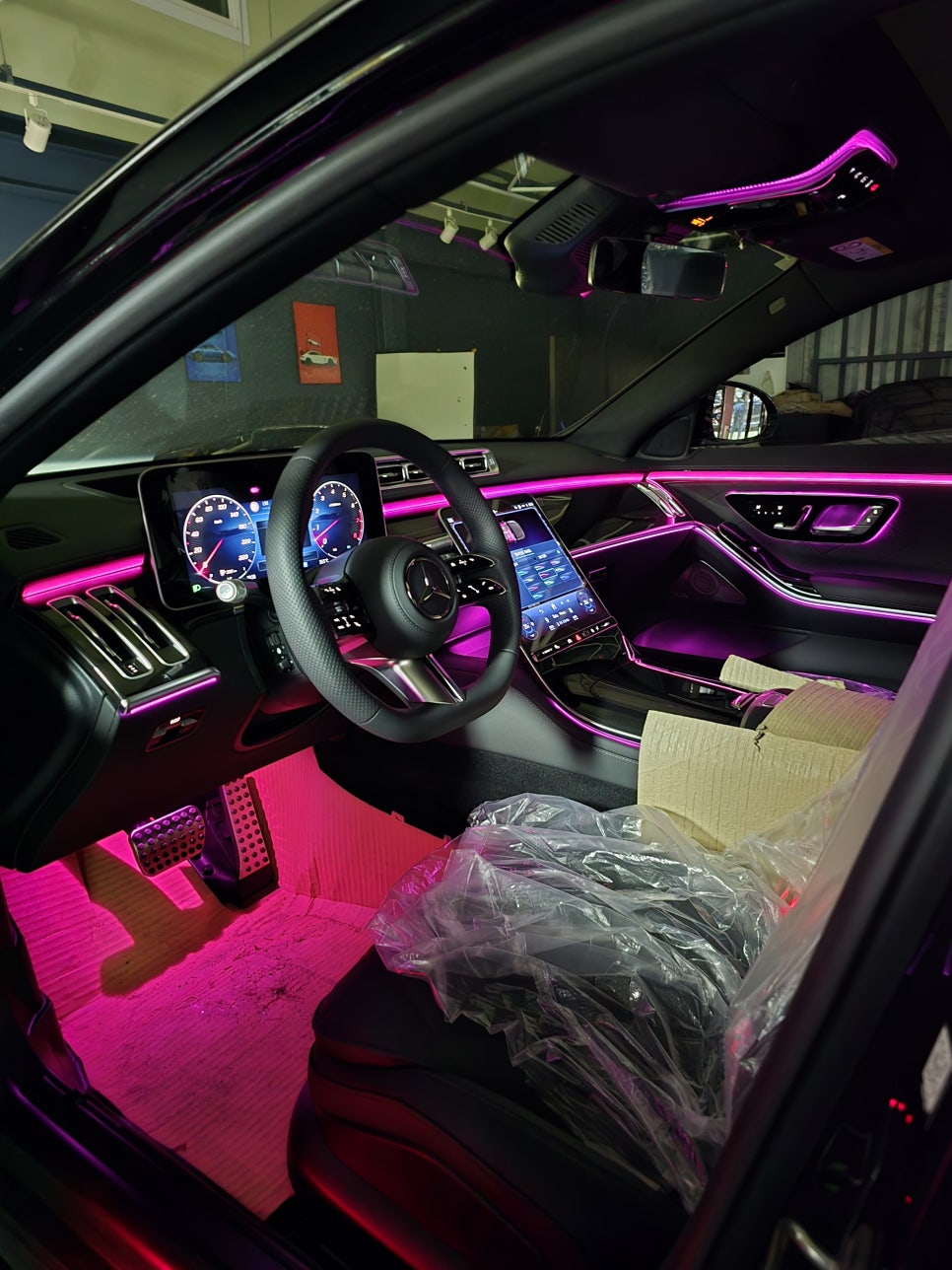 벤츠 w223 s500 - 액티브 엠비언트!! " 컬러감 가득한 드라이빙을 위한 선택 !! "