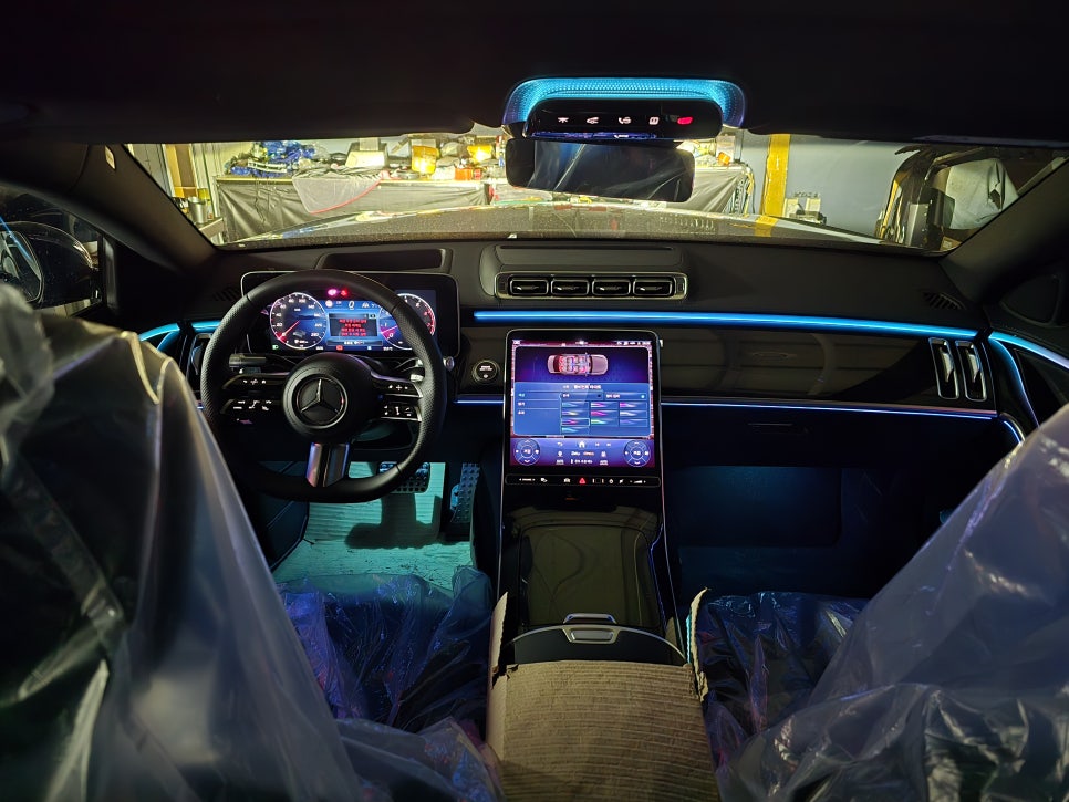 벤츠 w223 s500 - 액티브 엠비언트!! " 컬러감 가득한 드라이빙을 위한 선택 !! "