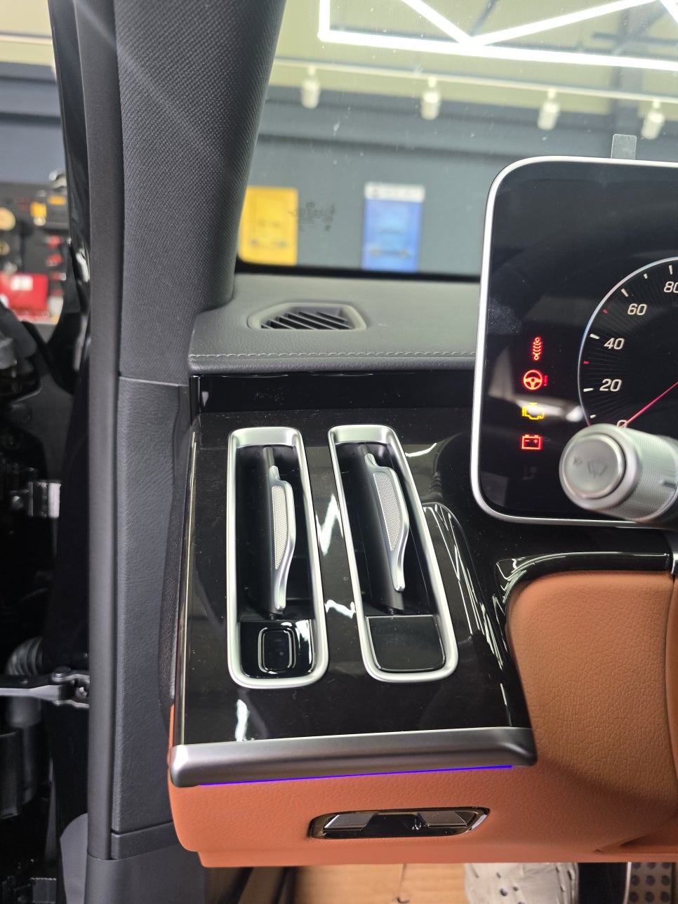 벤츠 w223 s500 - 액티브 엠비언트 " 액비브 엠비언트가 없다면 S클래스라 할 수 없죠~~ "