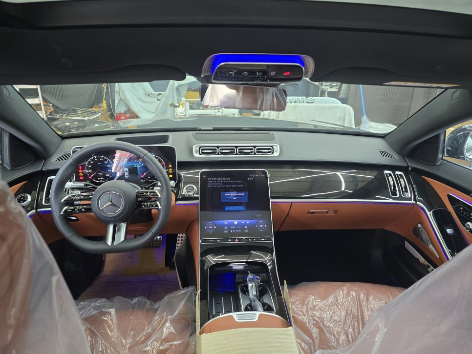 벤츠 w223 s500 - 액티브 엠비언트 " 액비브 엠비언트가 없다면 S클래스라 할 수 없죠~~ "