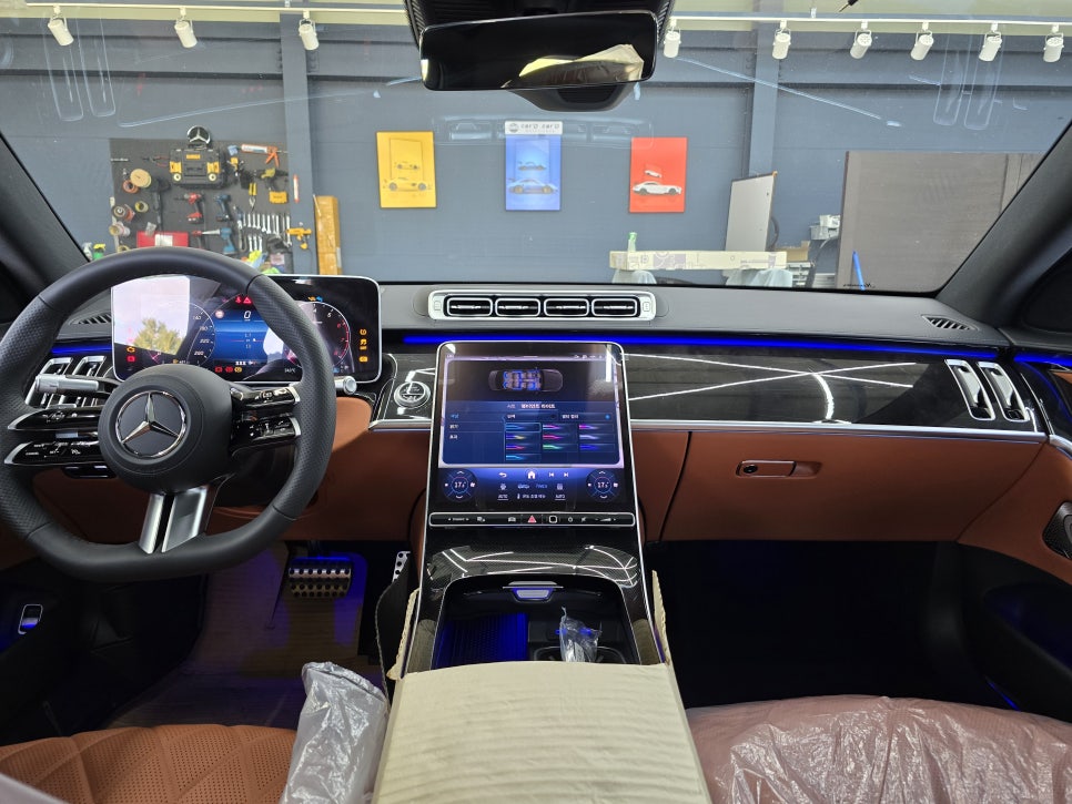 벤츠 w223 s500 - 액티브 엠비언트 " 액비브 엠비언트가 없다면 S클래스라 할 수 없죠~~ "