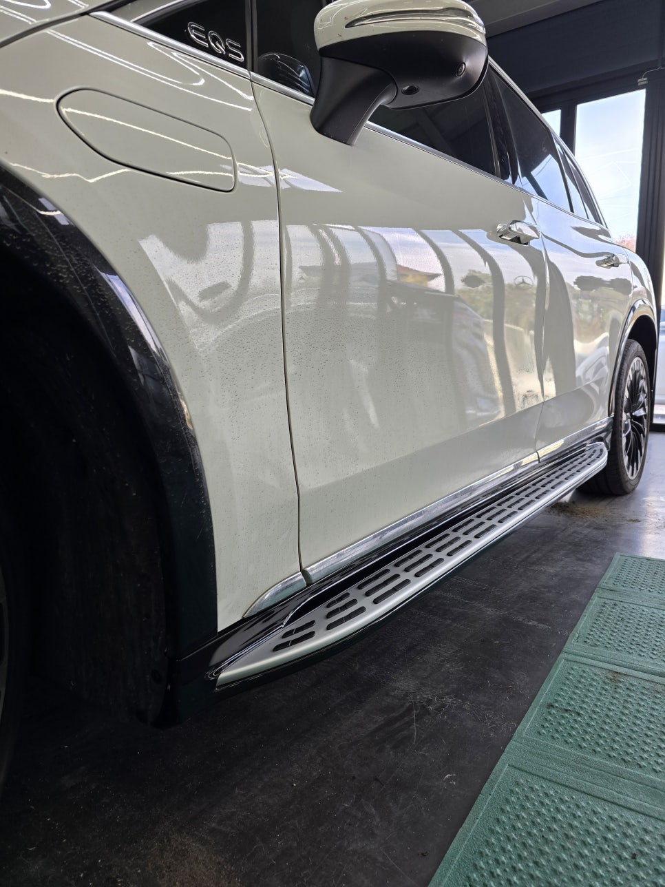 광주 카오카오 ] 벤츠eqs suv - 정품 사이드 스텝   " 불편하게 차 타고 내리지 마세요 !  "