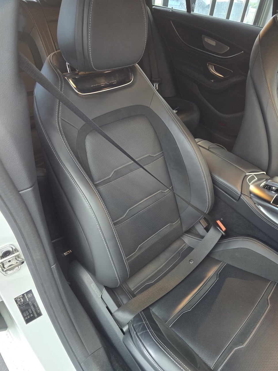 광주 벤츠 레트로핏 ] 벤츠 gt43amg - 포인트로 제격인 " 컬러 안전벨트 " 레드컬러로 압도적 존재감 !!!