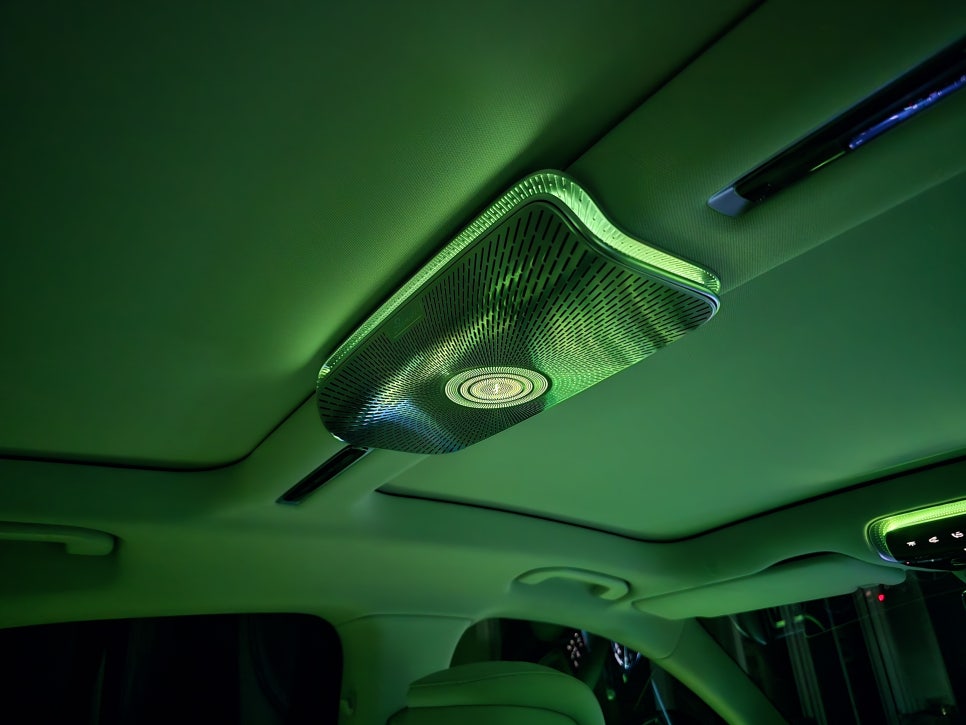 광주 벤츠 엠비언트 ] 벤츠 w223 s450 - 액티브 엠비언트 ,천장 부메스터, 4d 부메스터 " 이것이 진정한 벤츠 실내 인테리어의 완성 !"