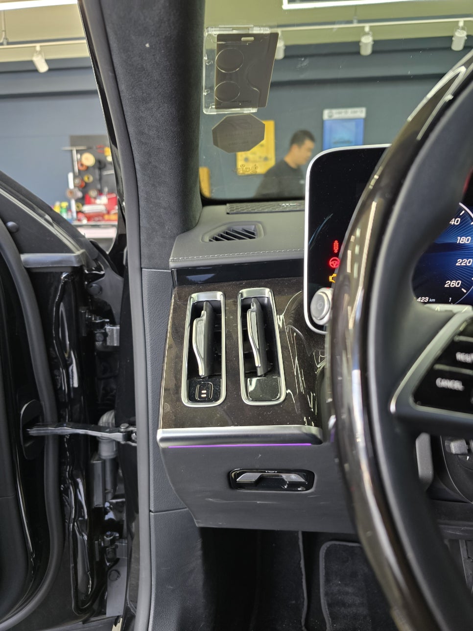 벤츠 w223 s580 - 액티브 엠비언트 & 피아노 락커트림 애프터 조합으로 가성비있게 시공해요 !!!