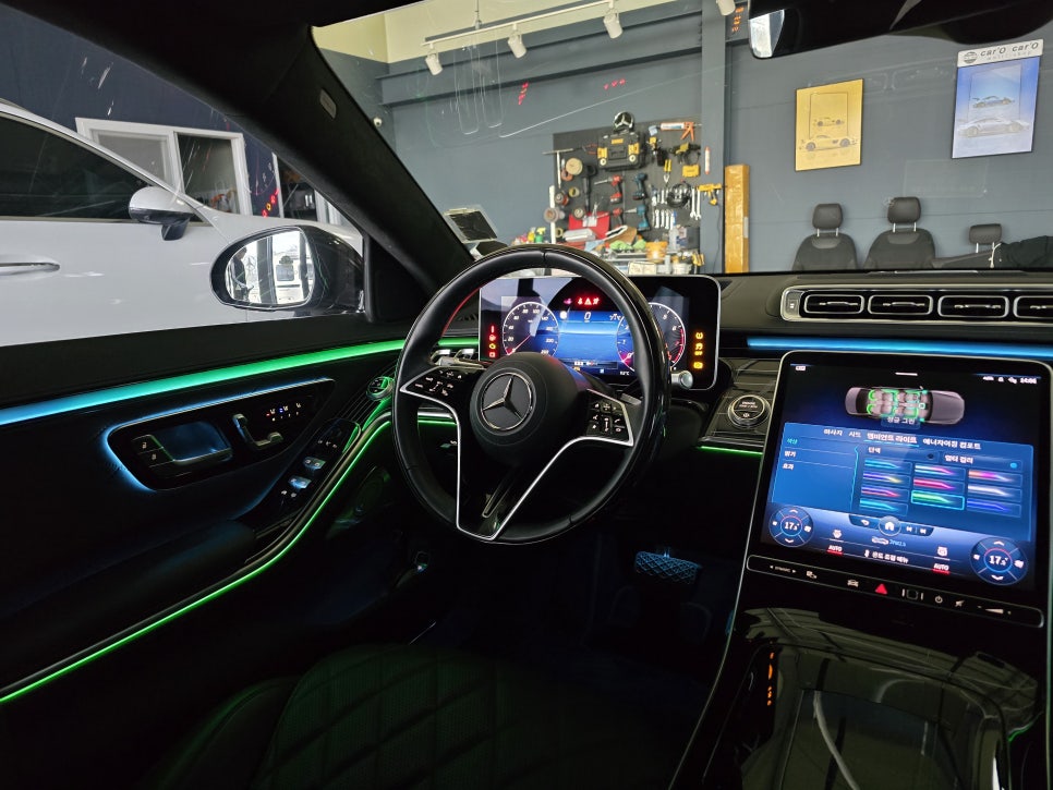 벤츠 w223 s580 - 액티브 엠비언트 & 피아노 락커트림 애프터 조합으로 가성비있게 시공해요 !!!