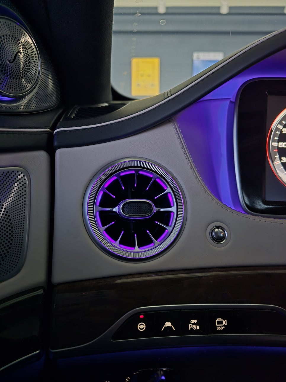 벤츠 s63amg - 송풍구 엠비언트 " 무드 엠비언트, 실내 낭만 가득"