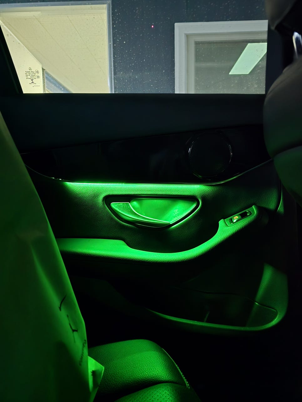벤츠 w205 c200 - 엠비언트 활성화 및 송풍구 엠비언트  " 실내 감성 튜닝 ~ "