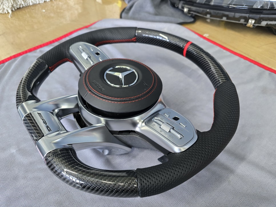 벤츠 gle53amg - 카본 핸들교체! " 기존 정품부품 이식 ! "