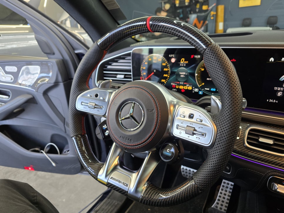 벤츠 gle53amg - 카본 핸들교체! " 기존 정품부품 이식 ! "