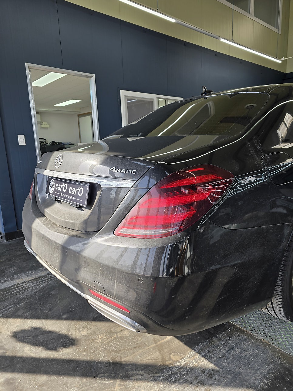 벤츠 w222 amg line 에서 s65 바디킷으로 교체 " 세련되고 웅장한 모습으로 업그레이드 !! "