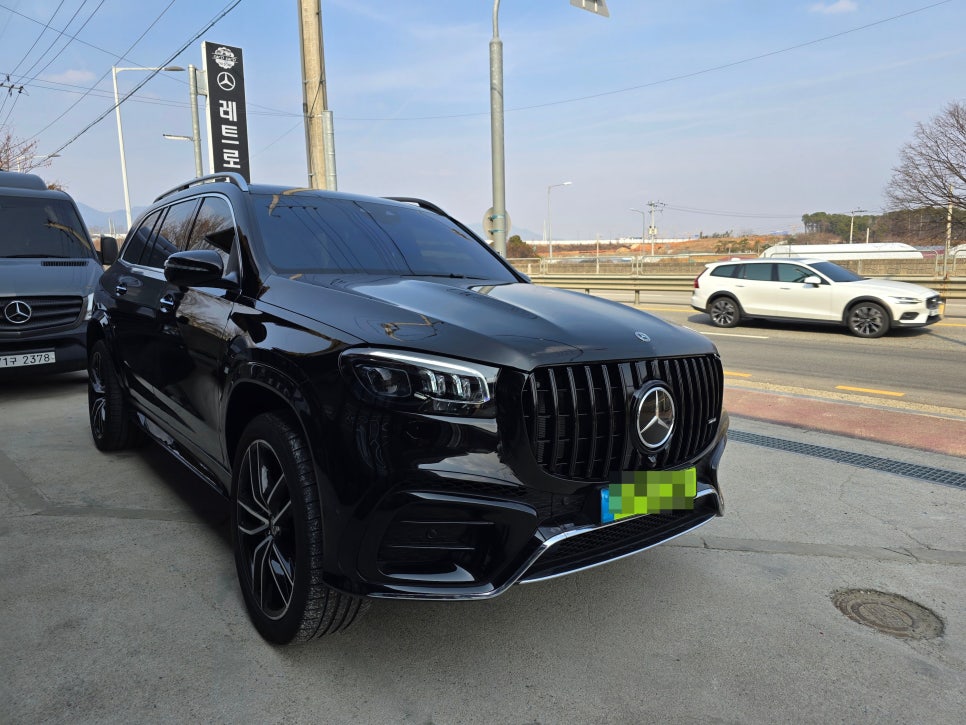 벤츠 gls580 - 세로그릴, 전동사이드스텝, 부메스터 엠비언트 " 3종 set "