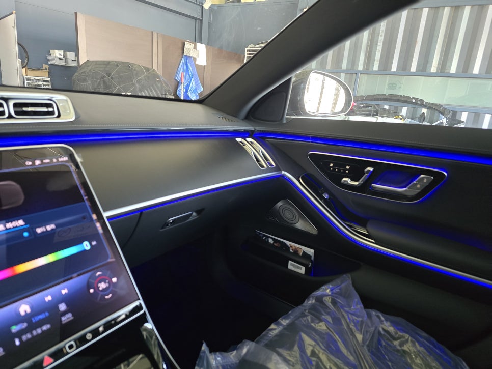벤츠 s350d - 액티브 엠비언트 " 실내 무드 감성 최상 "