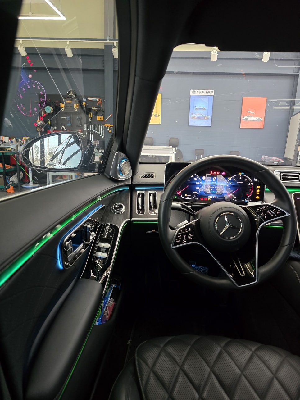 벤츠 s450 - 액티브 엠비언트 & 4D 부메스터 " 실내 품격 업그레이드 "