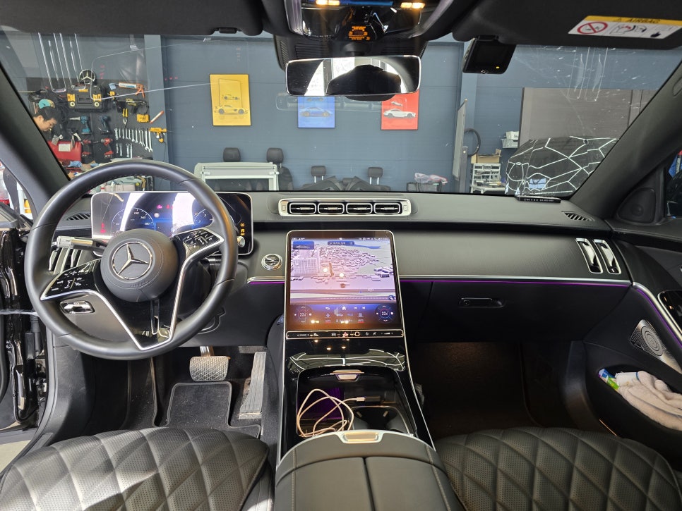 벤츠 s450 - 액티브 엠비언트 & 4D 부메스터 " 실내 품격 업그레이드 "