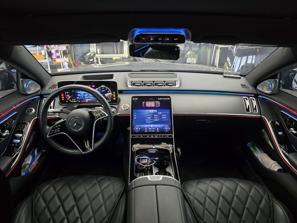 벤츠 s450 - 액티브 엠비언트 & 4D 부메스터 " 실내 품격 업그레이드 "