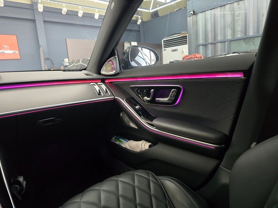 벤츠 s450 - 액티브 엠비언트 & 4D 부메스터 " 실내 품격 업그레이드 "