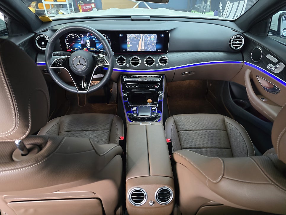 벤츠 w213 e250 - 송풍구 엠비언트 & 3d 부메스터 set 시공