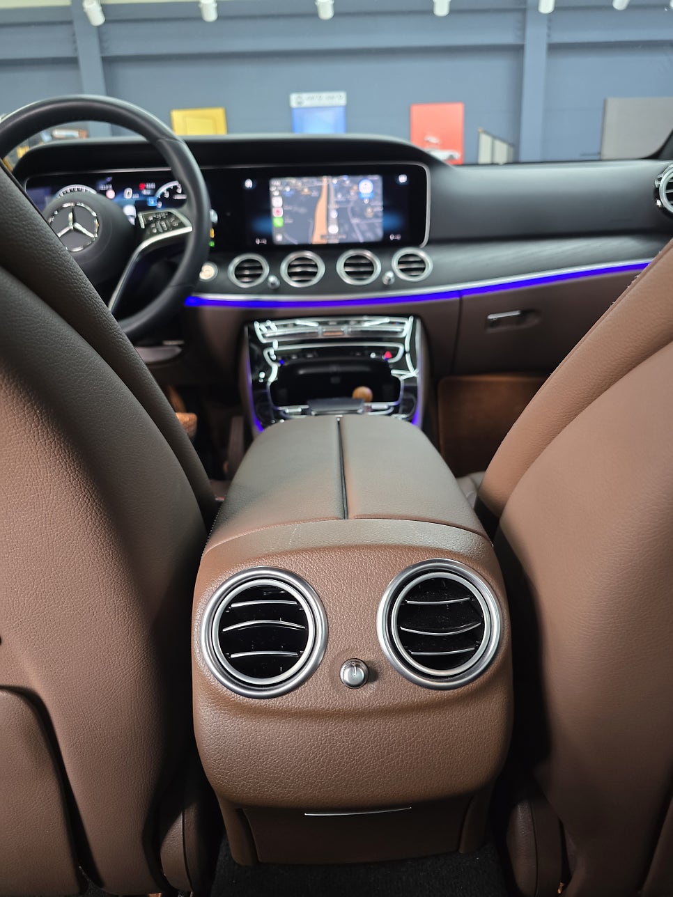 벤츠 w213 e250 - 송풍구 엠비언트 & 3d 부메스터 set 시공