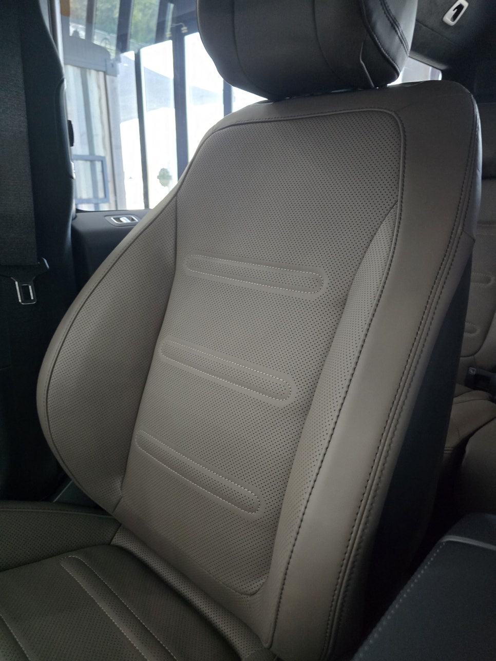 광주 벤츠 통풍시트 맛집 ] 벤츠 g450d - 통풍 시트  " 더워지기 전에 서두르세요. ! "