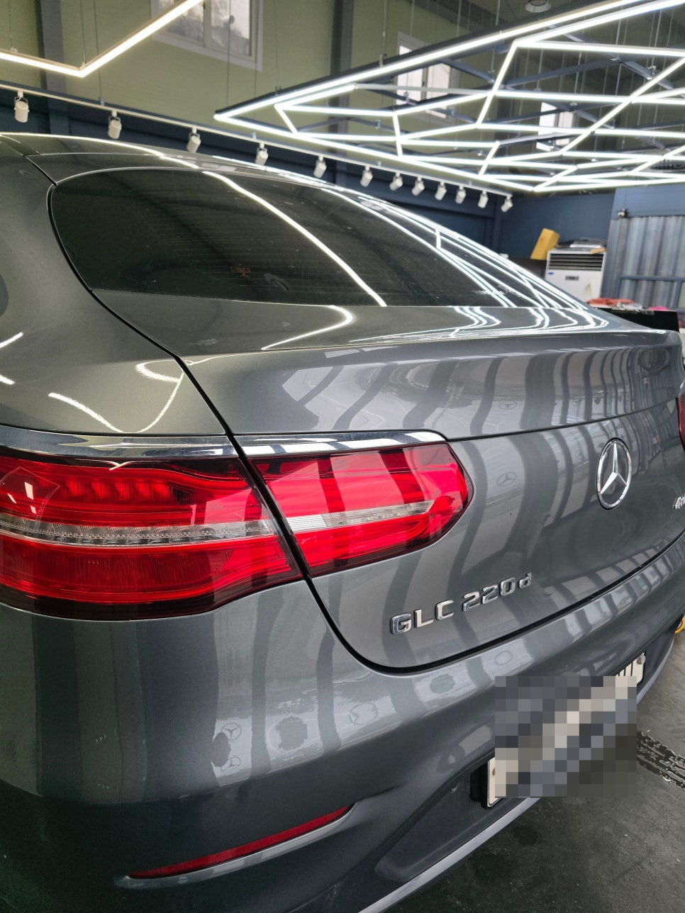 벤츠 glc - 3색 송풍구 엠비언트 , 3D 부메스터 " 실내 감성 업그레이드를 위한 시공 "