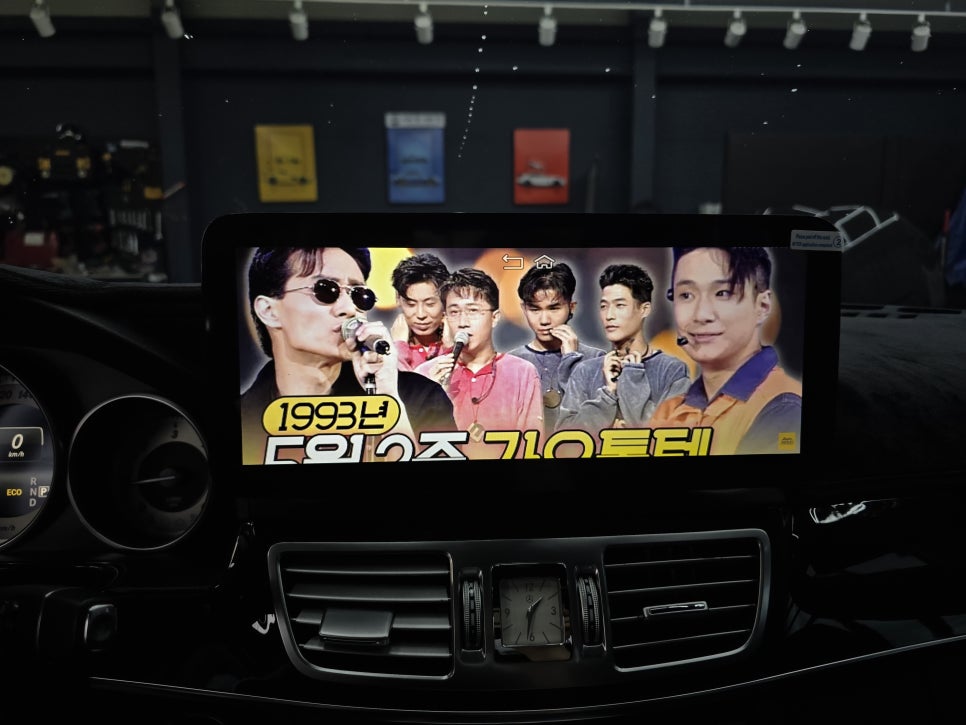 벤츠 W212 E클래스 - 12.3인치 모니터 & 큐로이 300   " 안드로이드 올인원으로 편의성 업그레이드 !! "