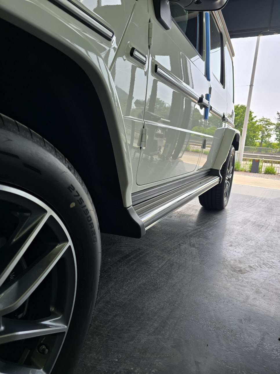 전남, 광주 벤츠 레트로핏 전문시공 업체 ] 벤츠 G450d - 전동 사이드스텝 (롱 &롱)   " 편의를 위한 옵션, 동승자를 위한 배려가 가득~"
