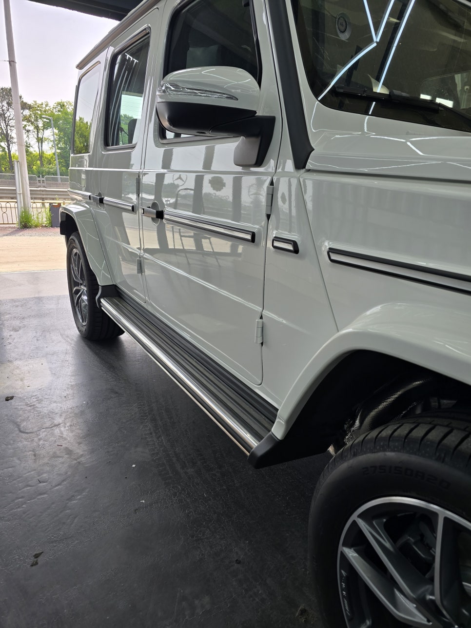 전남, 광주 벤츠 레트로핏 전문시공 업체 ] 벤츠 G450d - 전동 사이드스텝 (롱 &롱)   " 편의를 위한 옵션, 동승자를 위한 배려가 가득~"
