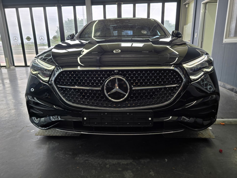 광주 벤츠 레트로핏 그릴 맛집] 벤츠 e300 - amg line 발광그릴   " 코닉 글로우 "