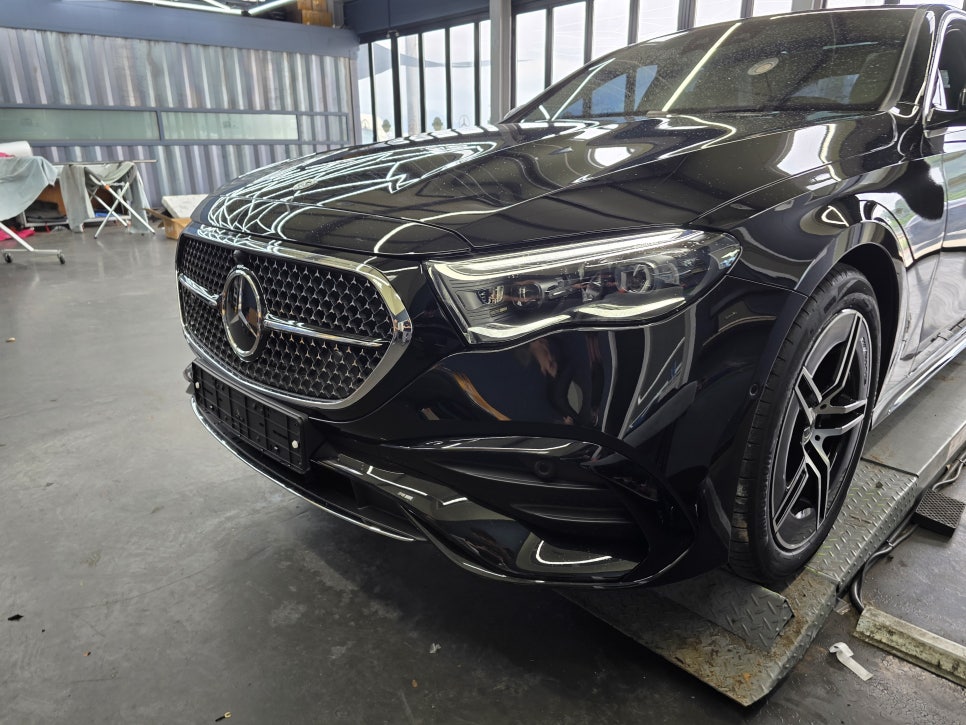 광주 벤츠 레트로핏 그릴 맛집] 벤츠 e300 - amg line 발광그릴   " 코닉 글로우 "