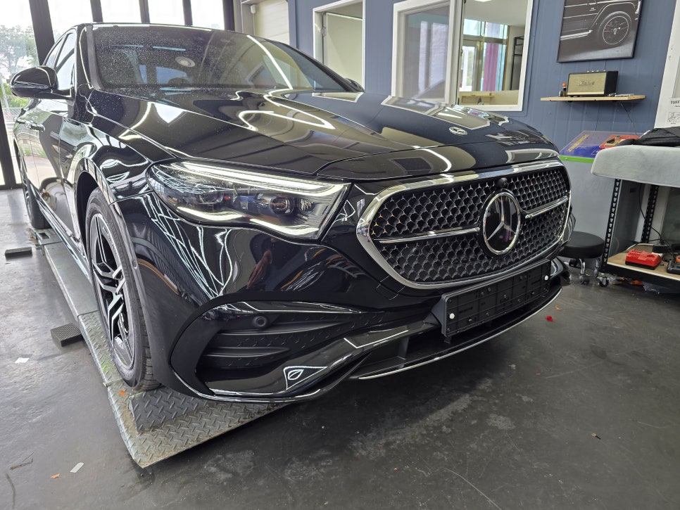 광주 벤츠 레트로핏 그릴 맛집] 벤츠 e300 - amg line 발광그릴   " 코닉 글로우 "