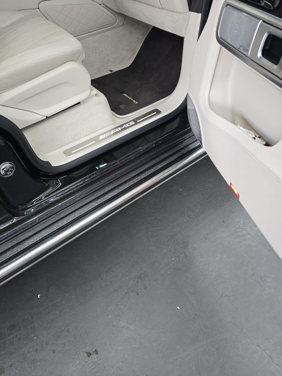 벤츠g63amg - 전동 사이드 스텝 시공은 필수죠 !!!